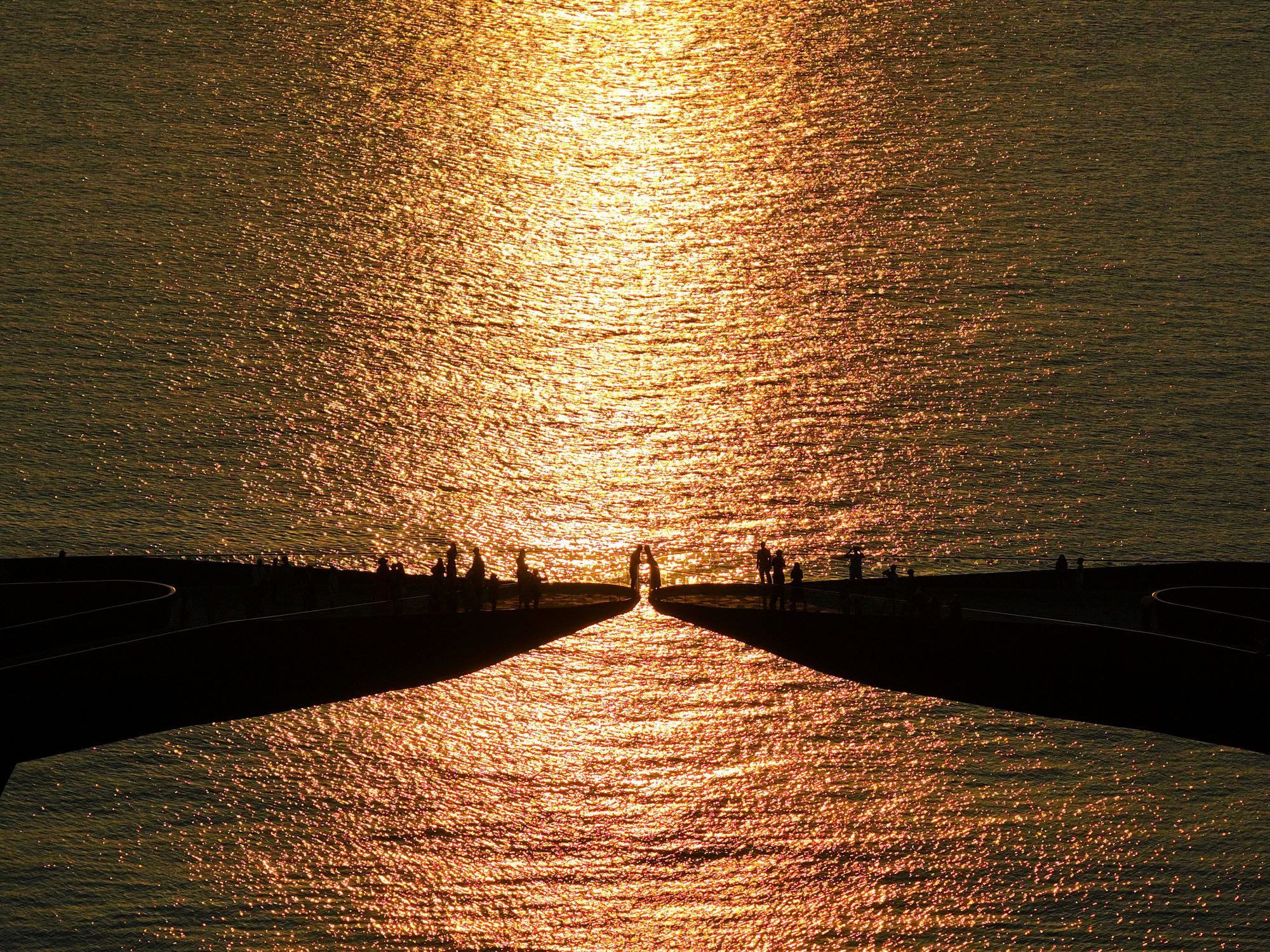 Phu-Quoc-Sunset-Town-Cau-Hon (8).jpg