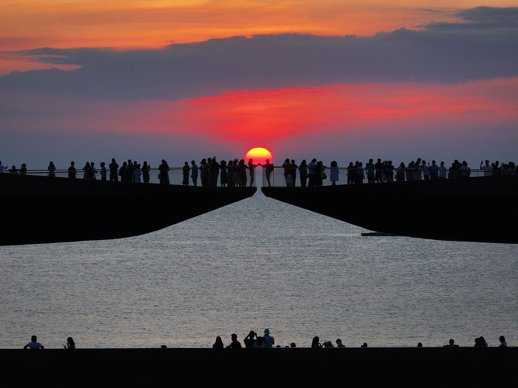 Phu-Quoc-Sunset-Town-Cau-Hon (5).jpg
