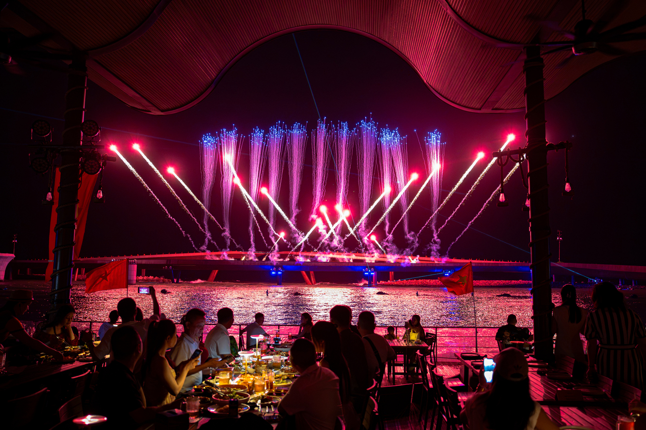 Phu-Quoc-Symphony-of-the-Sea-Khong-khi-2-9 (6).jpg